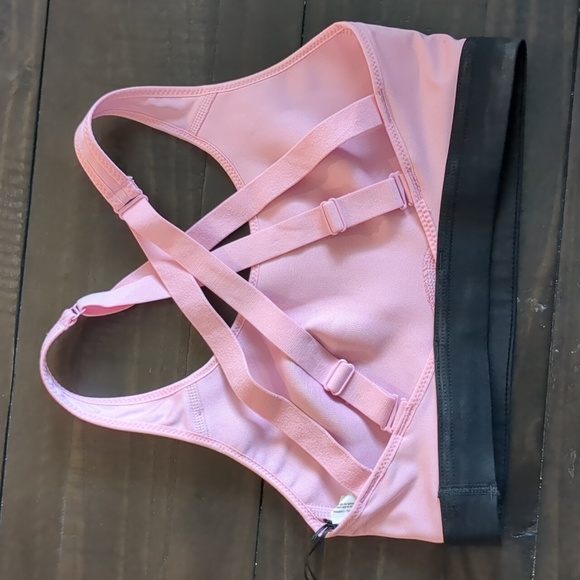 Nike Sports Bra - Picture 3 of 4